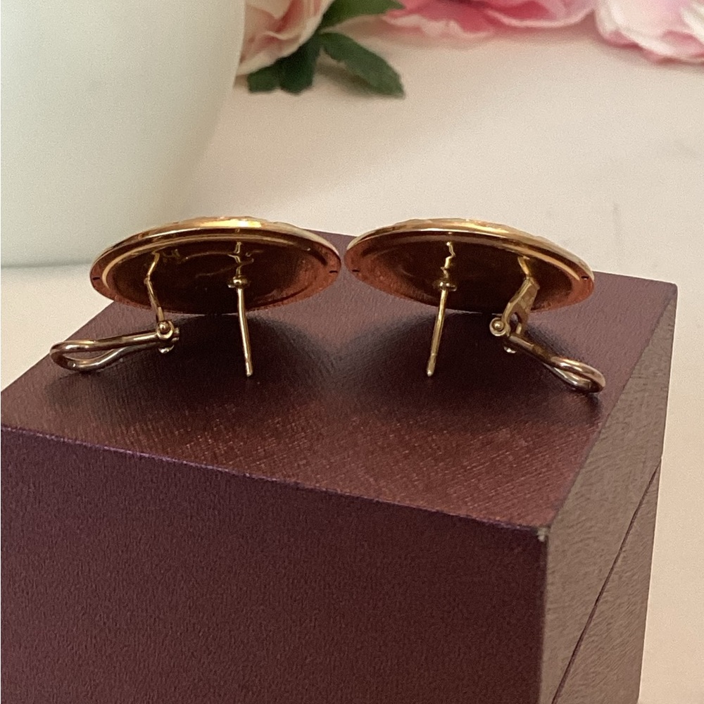 14k ROMAN STYLE EARRINGS - Picture 4 of 8